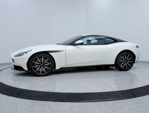 2018 Aston Martin DB11 Base
