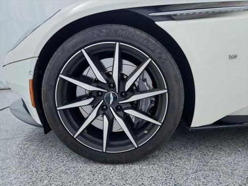 2018 Aston Martin DB11 Base