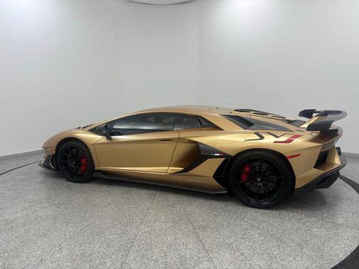 2019 Lamborghini Aventador SVJ Base