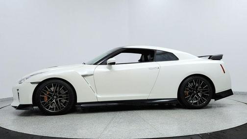 2021 Nissan GT-R Premium Dual-clutch 6-Speed Transmission