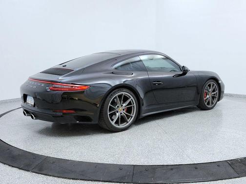 2017 Porsche 911 Carrera 4S