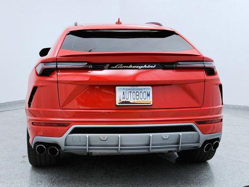 2019 Lamborghini Urus Base