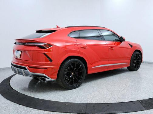 2019 Lamborghini Urus Base