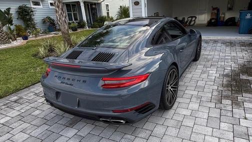2017 Porsche 911 Turbo