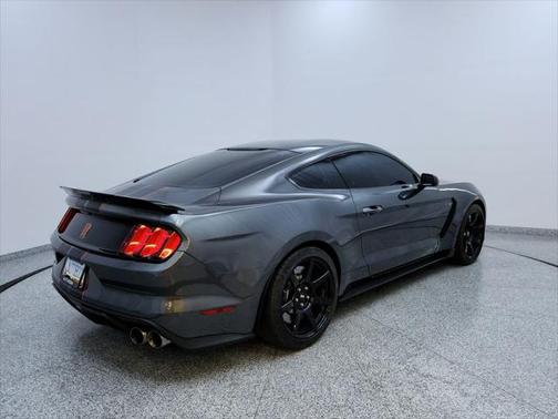2016 Ford Shelby GT350 Base