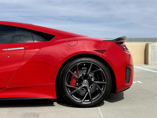 Curva Red 2017 Acura NSX Base