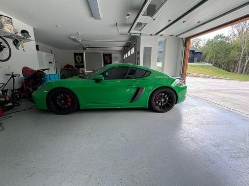 2022 Porsche 718 Cayman GTS 4.0