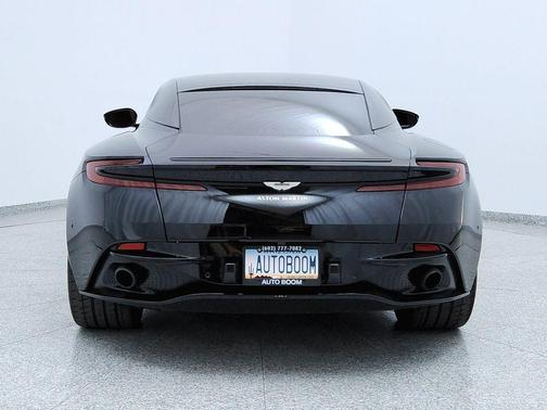 2018 Aston Martin DB11 Base