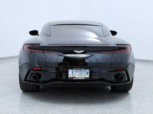 2018 Aston Martin DB11 Base