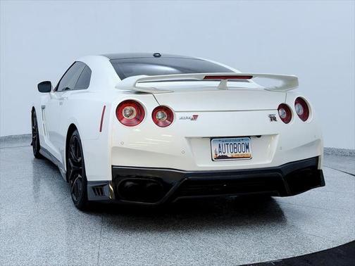 2017 Nissan GT-R Premium
