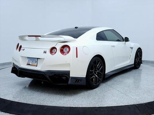 2017 Nissan GT-R Premium
