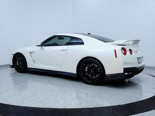 2017 Nissan GT-R Premium