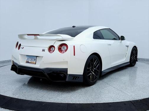 2017 Nissan GT-R Premium