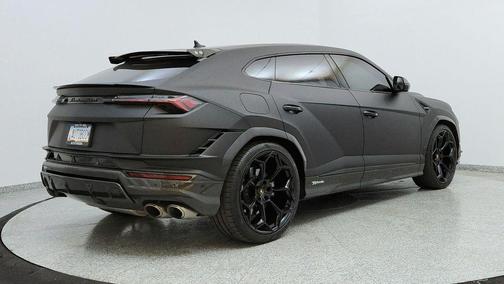 2023 Lamborghini Urus Performante