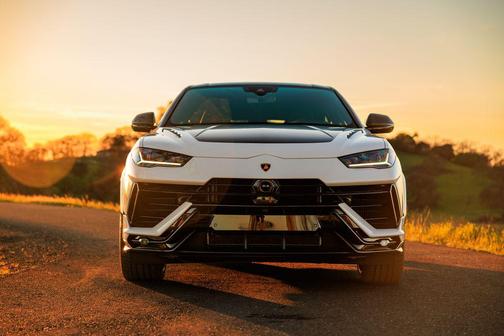 2023 Lamborghini Urus Performante