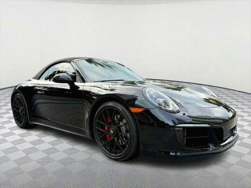 2018 Porsche 911 Carrera 4 GTS