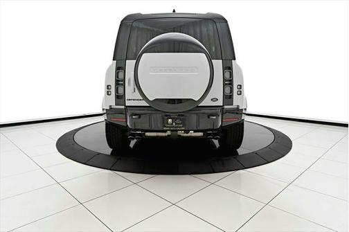2023 Land Rover Defender 110 V8