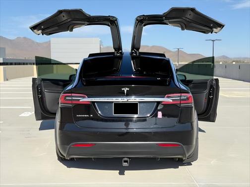2017 Tesla Model X 90D