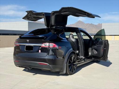 2017 Tesla Model X 90D