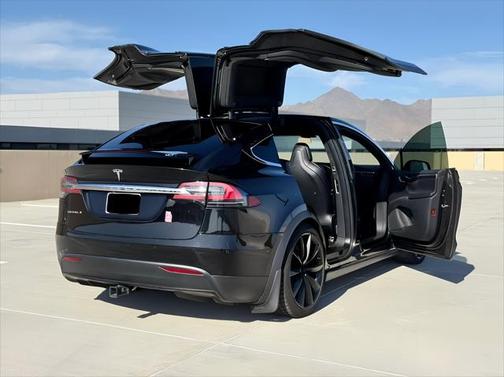 2017 Tesla Model X 90D