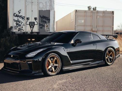 2019 Nissan GT-R Premium