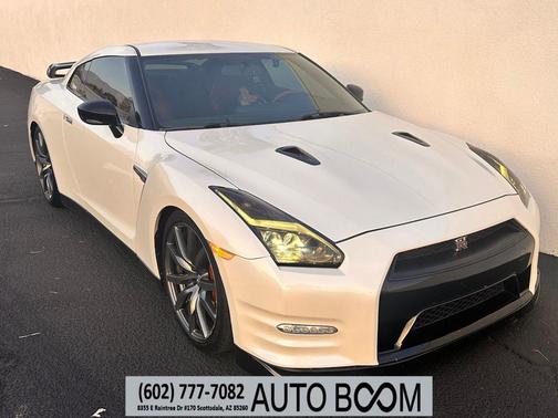 Pearl White 2015 Nissan GT-R Premium