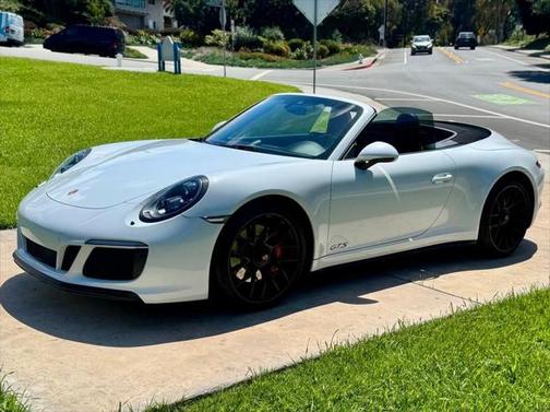 2018 Porsche 911 Carrera GTS