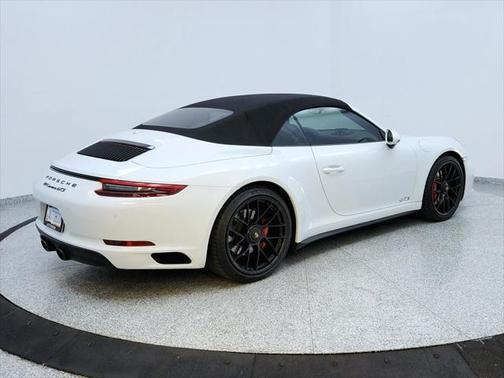 2018 Porsche 911 Carrera GTS