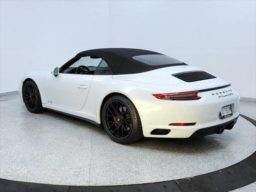 2018 Porsche 911 Carrera GTS