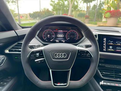2022 Audi RS e-tron GT quattro