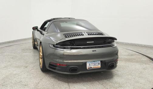 Aventurine Green Metallic 2023 Porsche 911 Targa 4S