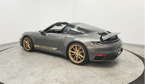 Aventurine Green Metallic 2023 Porsche 911 Targa 4S