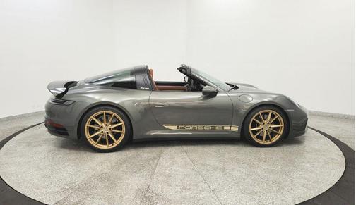 Aventurine Green Metallic 2023 Porsche 911 Targa 4S