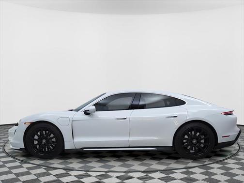 2021 Porsche Taycan Turbo