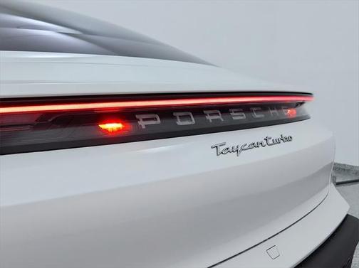 2021 Porsche Taycan Turbo