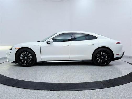 2021 Porsche Taycan Turbo