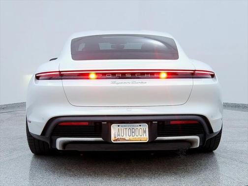 2021 Porsche Taycan Turbo