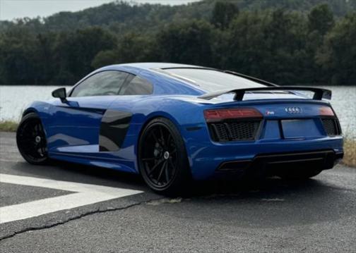 2017 Audi R8 5.2 V10 plus