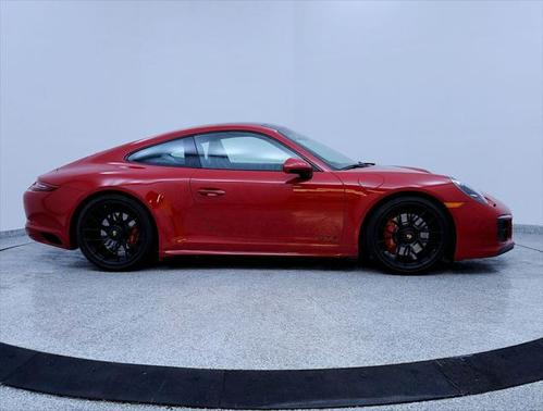 2018 Porsche 911 Carrera GTS