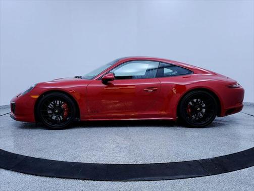 2018 Porsche 911 Carrera GTS