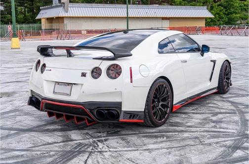 2018 Nissan GT-R Premium