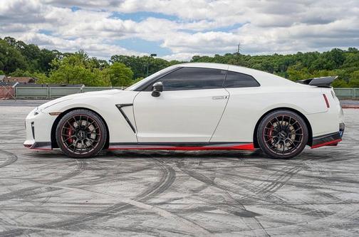 2018 Nissan GT-R Premium