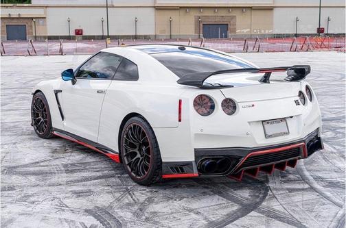 2018 Nissan GT-R Premium