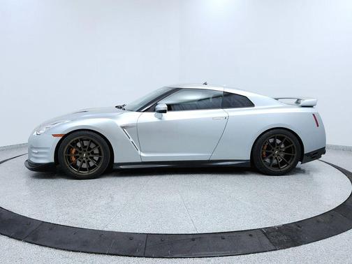 2015 Nissan GT-R Premium