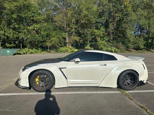 2014 Nissan GT-R Premium