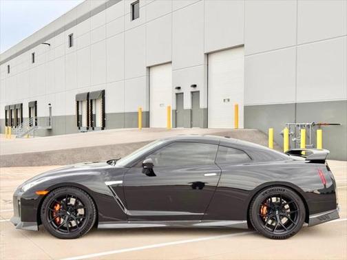 2017 Nissan GT-R Premium