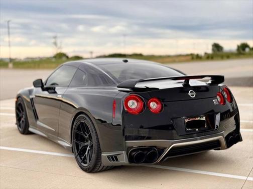 2017 Nissan GT-R Premium