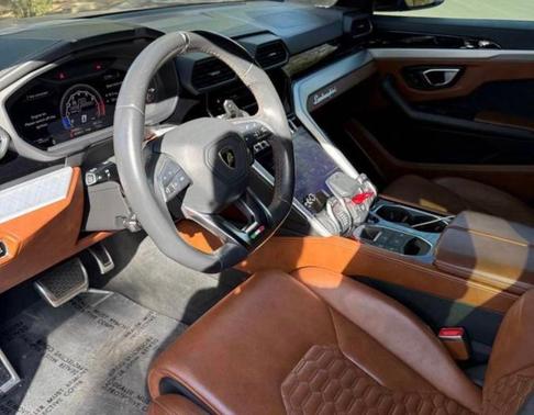 2021 Lamborghini Urus Base