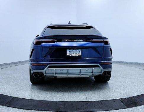 2021 Lamborghini Urus Base