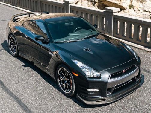 Jet Black 2014 Nissan GT-R Premium